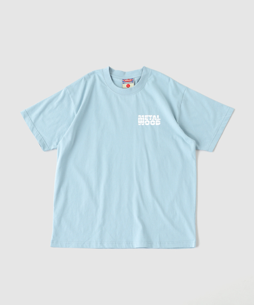 WISM（ウィズム）の「Metalwood Studio / メタルウッド スタジオ FREE METALWOOD T-SHIRT（Tシャツ/カットソー・メンズ・ブラック/ライトブルー・MEDIUM/LARGE）」の2枚目の写真