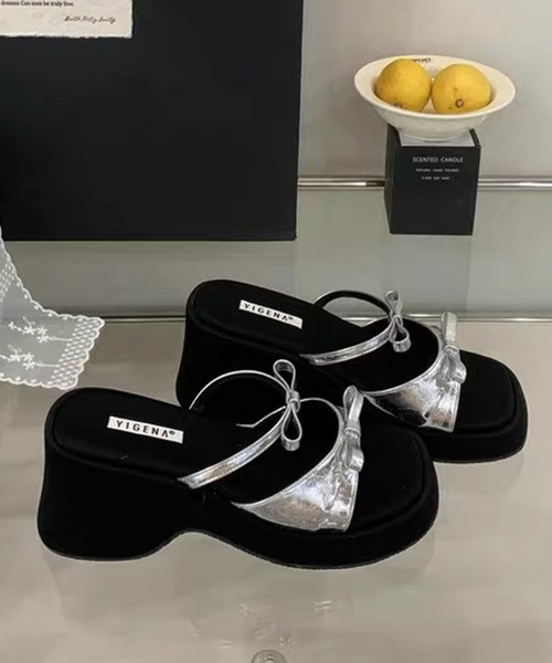shopnikoniko(ショップニコニコ)の「ダブルリボン ウェッジソール 厚底サンダル(サンダル・レディース・ブラック/シルバー・39/38/37/36)」の10枚目の写真