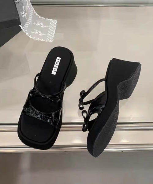 shopnikoniko(ショップニコニコ)の「ダブルリボン ウェッジソール 厚底サンダル(サンダル・レディース・ブラック/シルバー・39/38/37/36)」の6枚目の写真