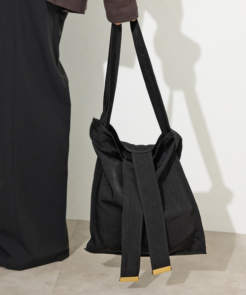 ITTI（イッチ）の「《WEB限定/追加7》ITTI/イッチ SLOBE別注 TOTE M（トートバッグ・レディース・ブラック・FREE）」の16枚目の写真