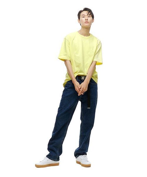 MUSINSA STANDARD（ムシンサスタンダード）の「リラックスフィットクルーネックTシャツ[ネオンイエロー]（Tシャツ/カットソー・メンズ・その他・LARGE/MEDIUM/SMALL/X-LARGE/2XL/3XL）」の4枚目の写真