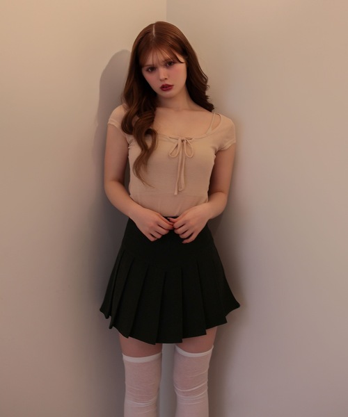 M DOLLY(エムドリー)の「High waist emmy pleats mini skirt / ハイウエストエミープリーツミニスカート(スカート・レディース・ベージュ/ブラック・S/M)」の4枚目の写真