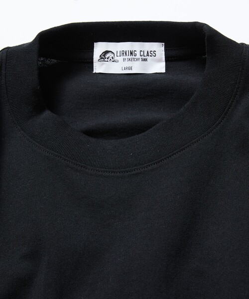 LURKING CLASS(ラーキングクラス)の「LURKING CLASS/ラーキングクラス 限定展開 LURKING CLASS×FREAK'S STORE 別注 ヴィンテージ加工 プリント Tシャツ / LIV3(Tシャツ/カットソー・メンズ・ホワイト/ブラック・MEDIUM/LARGE/X-LARGE)」の6枚目の写真