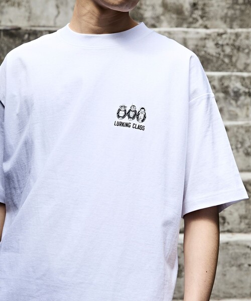 LURKING CLASS(ラーキングクラス)の「LURKING CLASS/ラーキングクラス 限定展開 LURKING CLASS×FREAK'S STORE 別注 ヴィンテージ加工 プリント Tシャツ / LIV3(Tシャツ/カットソー・メンズ・ホワイト/ブラック・MEDIUM/LARGE/X-LARGE)」の17枚目の写真