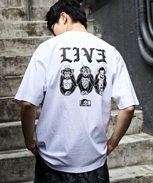 LURKING CLASS(ラーキングクラス)の「LURKING CLASS/ラーキングクラス 限定展開 LURKING CLASS×FREAK'S STORE 別注 ヴィンテージ加工 プリント Tシャツ / LIV3(Tシャツ/カットソー・メンズ・ホワイト/ブラック・MEDIUM/LARGE/X-LARGE)」の21枚目の写真