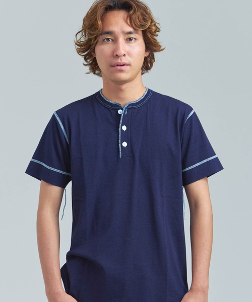 Healthknit(ヘルスニット)の「Healthknit INDIGO HENLEY NECK SHORT SLEEVE TEE(Tシャツ/カットソー・メンズ・ライトインディゴブルー/ダークインディゴブルー/インディゴブルー・M/L/XL)」の2枚目の写真