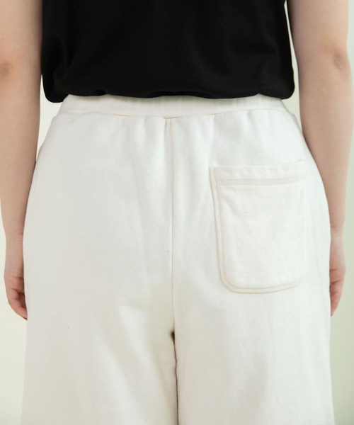 CHILD WOMAN(チャイルドウーマン)の「30/10裏毛ショートパンツ(セットアップ対応)(スウェットパンツ・レディース・アイボリー・FREE)」の21枚目の写真
