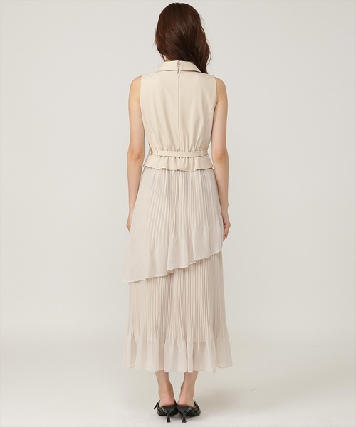 AND COUTURE（アンドクチュール）の「ベストレイヤード消しプリーツワンピース（ワンピース・レディース・ブラック/サックスブルー/オフホワイト/ピンク/ベージュ・FREE）」の20枚目の写真