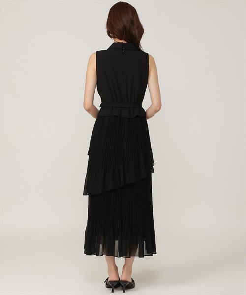 AND COUTURE（アンドクチュール）の「ベストレイヤード消しプリーツワンピース（ワンピース・レディース・ブラック/サックスブルー/オフホワイト/ピンク/ベージュ・FREE）」の13枚目の写真