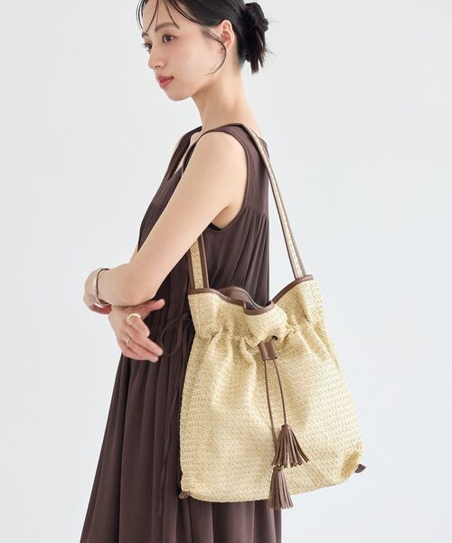 earth music&ecology（アースミュージックアンドエコロジー）の「フリンジワンハンドルサマーバッグ（トートバッグ・レディース・ブラック系その他3/ブラック/ベージュ・FREE）」の3枚目の写真