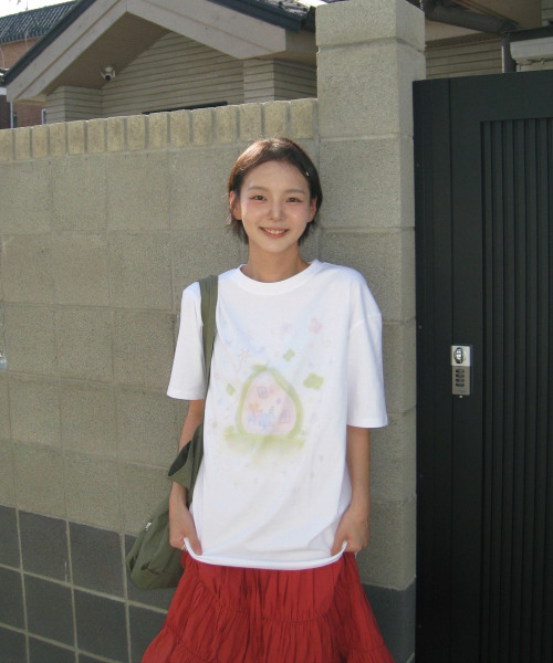 SUNLIT(サンリット)の「フルートハウス オーバーサイズTシャツ (ホワイト)(Tシャツ/カットソー・レディース・その他・FREE)」の1枚目の写真