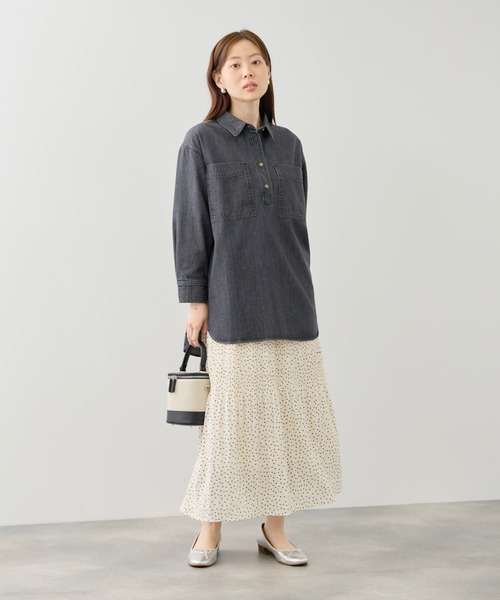 Mac-House(マックハウス)の「Idnes オーバーサイズ デニムスキッパーブラウス(シャツ/ブラウス・レディース・ブルー/ブラック/サックスブルー・FREE)」の14枚目の写真