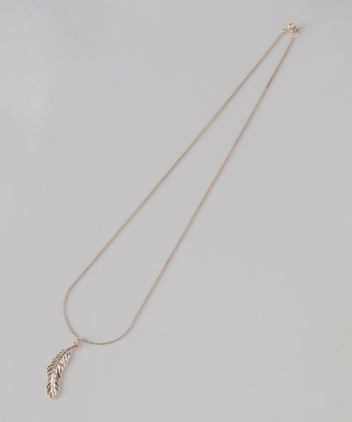Spick & Span(スピックアンドスパン)の「《WEB限定 / 追加》gren by M / グリンバイエム 別注フェザートップネックレス*(ネックレス・レディース・ゴールド・FREE)」の6枚目の写真