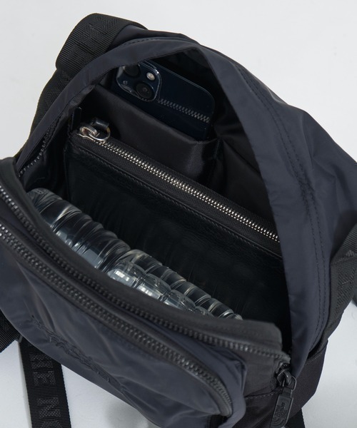 THE NORTH FACE PURPLE LABEL(ザ ノースフェイス パープルレーベル)の「CORDURA Nylon Shoulder Bag (THE NORTH FACE PURPLE LABEL)/街使いにちょうどいい 高機能ショルダーバッグ(ショルダーバッグ・メンズ・ブラック/グレー・FREE)」の7枚目の写真