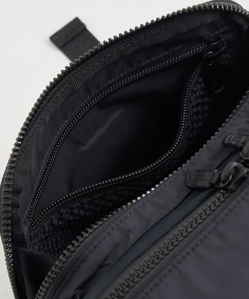 THE NORTH FACE PURPLE LABEL(ザ ノースフェイス パープルレーベル)の「CORDURA Nylon Shoulder Bag (THE NORTH FACE PURPLE LABEL)/街使いにちょうどいい 高機能ショルダーバッグ(ショルダーバッグ・メンズ・ブラック/グレー・FREE)」の15枚目の写真