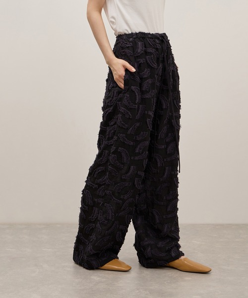 ADAM ET ROPE'(アダムエロペ)の「ジャガードイージーパンツ(その他パンツ・レディース・ベージュ系その他2/ブラック系その他・38/36)」の16枚目の写真
