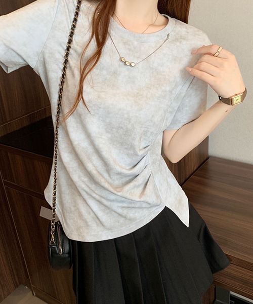 2ly2(トゥーリートゥー)の「タイダイ風デザイン ドレープトップス(Tシャツ/カットソー・レディース・ブルー/イエロー/グレー/アイボリー・FREE)」の10枚目の写真
