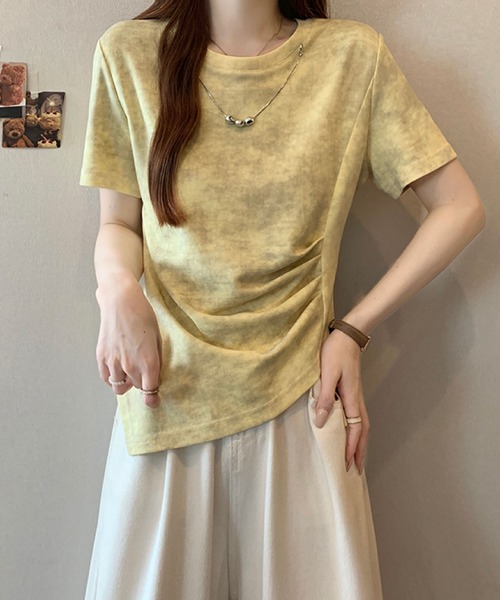 2ly2(トゥーリートゥー)の「タイダイ風デザイン ドレープトップス(Tシャツ/カットソー・レディース・ブルー/イエロー/グレー/アイボリー・FREE)」の16枚目の写真