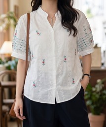 小花柄ブラウス 半袖 パフスリーブ 総柄 フラワー プルオーバー Vネックフェミニン 大人可愛い クラシカル トップス 夏