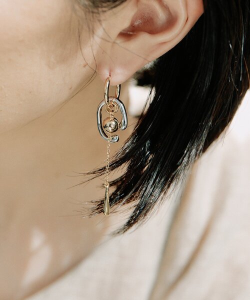 ear PAPILLONNER(イアパピヨネ)の「フリーパーツピアス(ピアス(両耳用)・レディース・ゴールド・FREE)」の1枚目の写真
