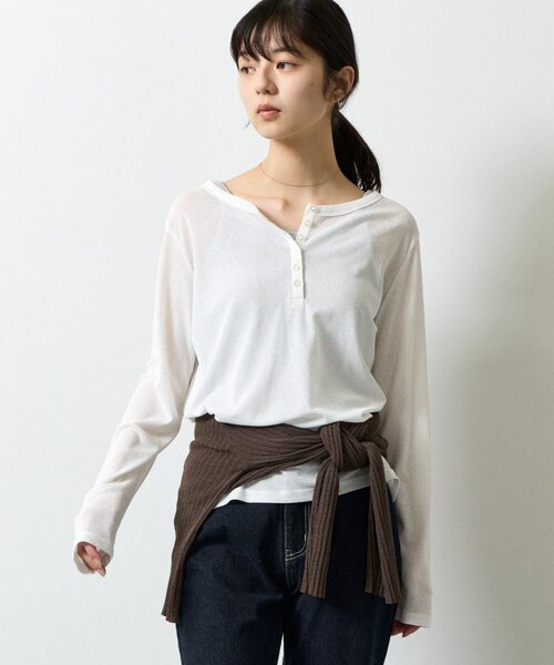 COLONY 2139(コロニートゥーワンスリーナイン)の「シアーヘンリーネックTシャツ(Tシャツ/カットソー・レディース・レッド/チャコールグレー/ホワイト/ブラック・FREE)」の10枚目の写真
