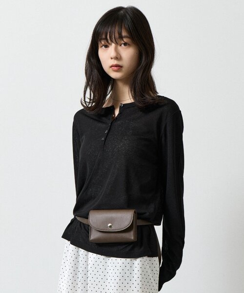 COLONY 2139(コロニートゥーワンスリーナイン)の「シアーヘンリーネックTシャツ(Tシャツ/カットソー・レディース・レッド/チャコールグレー/ホワイト/ブラック・FREE)」の18枚目の写真