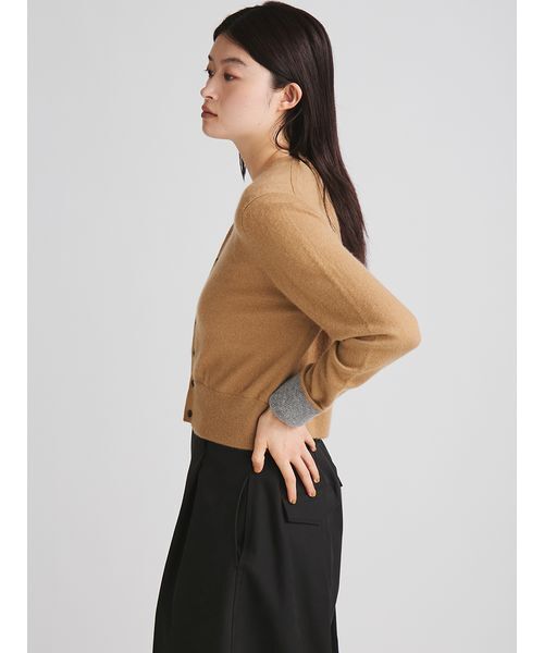 MIESROHE（ミースロエ）の「バイカラーカシミアコンパクトニットカーデ（カーディガン/ボレロ・レディース・イエロー/グレー/キャメル・F）」の4枚目の写真