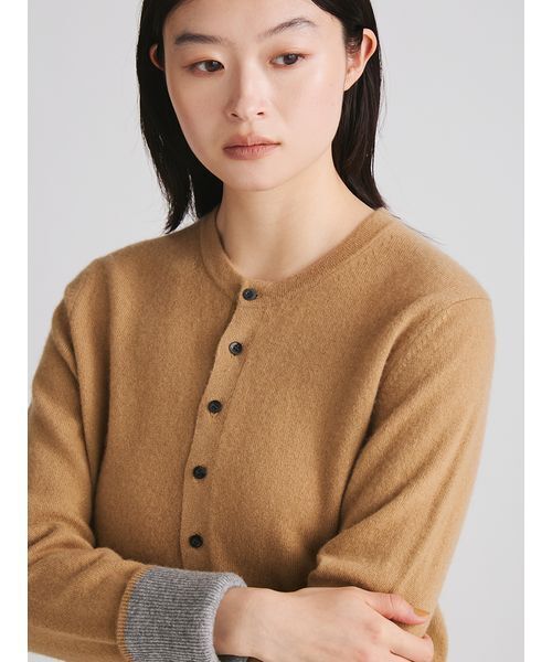 MIESROHE（ミースロエ）の「バイカラーカシミアコンパクトニットカーデ（カーディガン/ボレロ・レディース・イエロー/グレー/キャメル・F）」の6枚目の写真