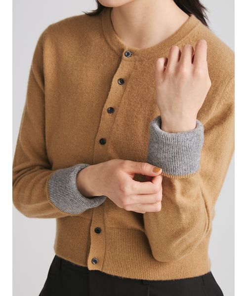 MIESROHE（ミースロエ）の「バイカラーカシミアコンパクトニットカーデ（カーディガン/ボレロ・レディース・イエロー/グレー/キャメル・F）」の7枚目の写真