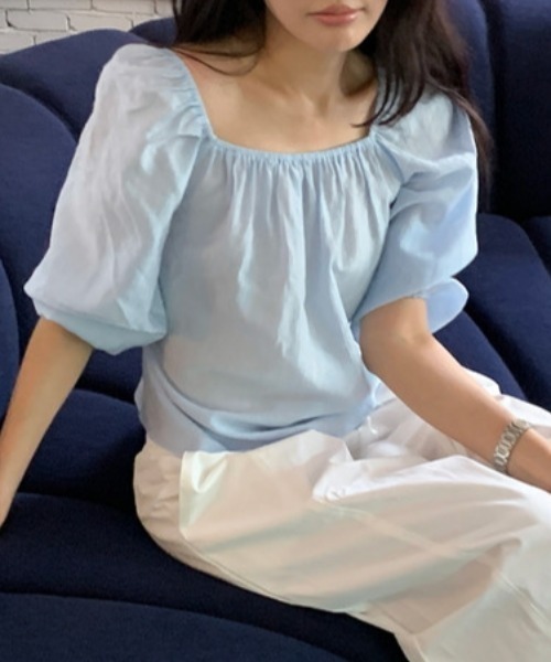 AMAJI(アマジ)の「オフショルダー ボリュームスリーブ フロントリボン シフォンブラウス(シャツ/ブラウス・レディース・ライトブルー/ライトピンク/ホワイト・FREE)」の2枚目の写真