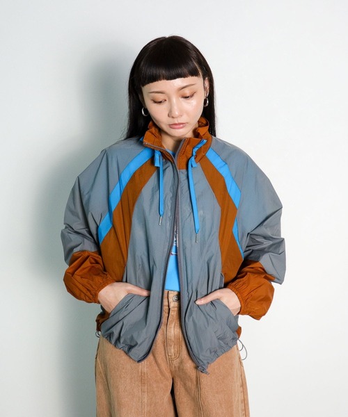 Three Four Time(スリーフォータイム)の「シアーナイロンブルゾン(ブルゾン・レディース・グレー・ONE SIZE)」の2枚目の写真