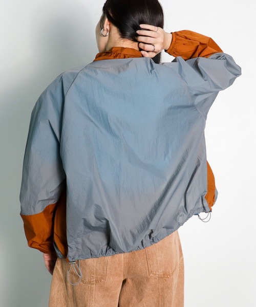 Three Four Time(スリーフォータイム)の「シアーナイロンブルゾン(ブルゾン・レディース・グレー・ONE SIZE)」の4枚目の写真