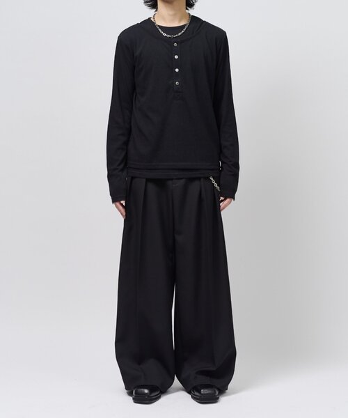 Lui's(ルイス)の「レイヤードヘンリーネックカットソー(Tシャツ/カットソー・メンズ・ライトグレー/チャコールグレー/ブラック・M/S)」の5枚目の写真