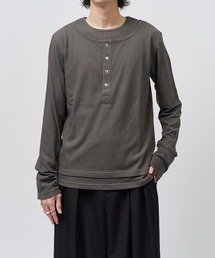 レイヤードヘンリーネックカットソー