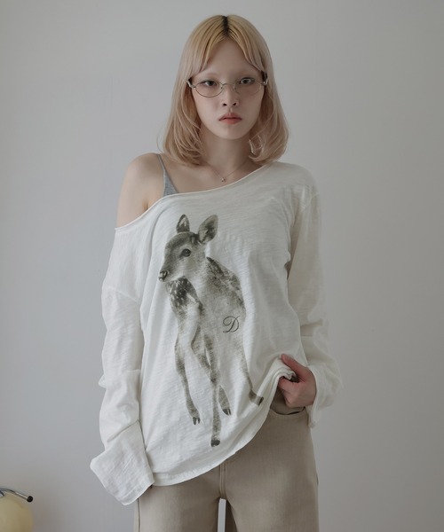 Ulysses(ユリシス)の「バンビプリントオフショルカットソー(Tシャツ/カットソー・レディース・ホワイト・M)」の1枚目の写真