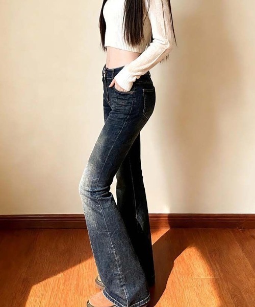 Sibra(シブラ)の「「秋冬新作」ダブルボタンヴィンテージウォッシュフレアデニムパンツ(デニムパンツ・レディース・ブルー・S/M/L)」の6枚目の写真
