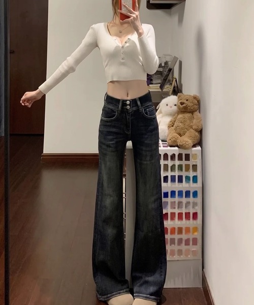 Sibra(シブラ)の「「秋冬新作」ダブルボタンヴィンテージウォッシュフレアデニムパンツ(デニムパンツ・レディース・ブルー・S/M/L)」の21枚目の写真