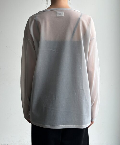 DouDou(ドゥドゥ)の「【WEB限定】シアーロゴTEE(Tシャツ/カットソー・レディース・グレイッシュベージュ/オフホワイト・FREE)」の11枚目の写真