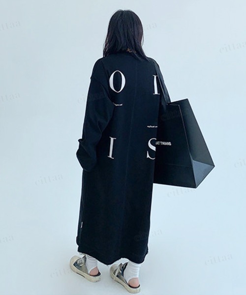 Dalfwin(ダールフィン)の「OISISバックプリントアウトステッチロング丈スウェットワンピース(ワンピース・レディース・ブラック/グレー・FREE)」の1枚目の写真