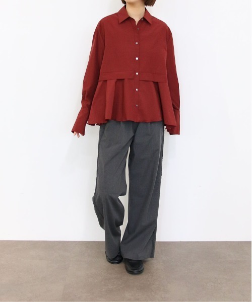 Marilyn Moon（マリリンムーン）の「tuck flare shirt（シャツ/ブラウス・レディース・ネイビー/ホワイト/ブルーグレー/バーガンディー・FREE）」の19枚目の写真