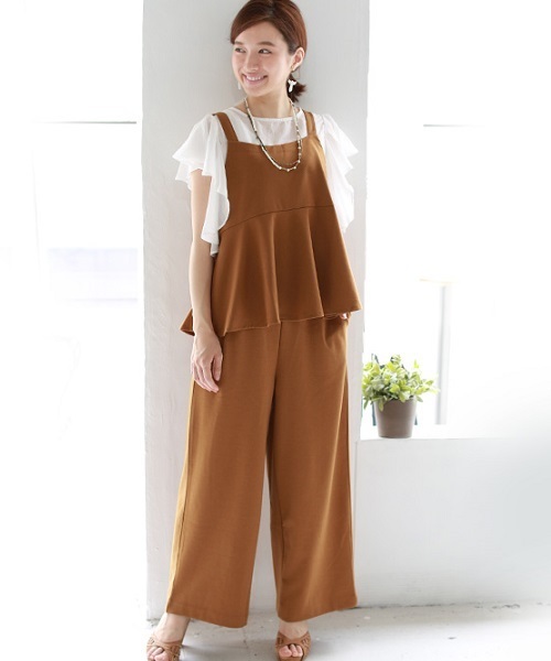 REAL CUBE(リアルキューブ)の「Hunch ぺプラムキャミセットアップ(ワンピース・レディース・キャメル/ブラック/カーキ・M)」の3枚目の写真