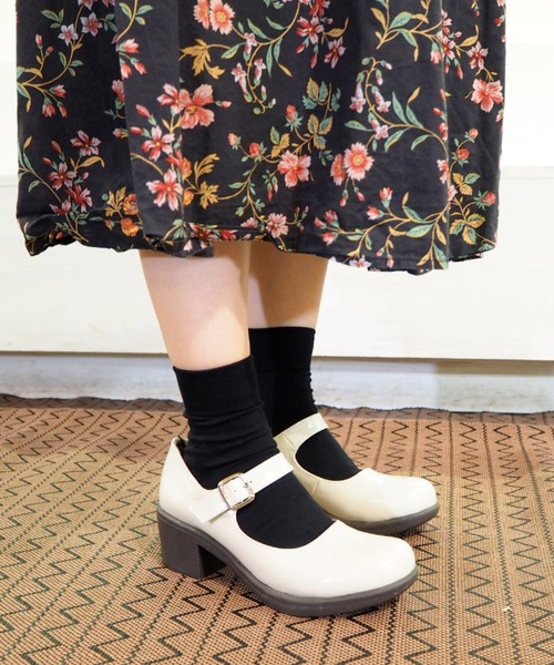 byあしながおじさん（バイアシナガオジサン）の「厚底ストラップシューズ　8980365（パンプス・レディース・ダークブラウン/キャメル/ブラック/マスタード/アイボリー/クリアブラック/マルチ/ライトグレー/ピンク/ワインレッド/オフホワイト/チェック・23.5cm/24.0cm/22.5cm/24.5cm/23.0cm/25.0cm/22.0cm）」の2枚目の写真