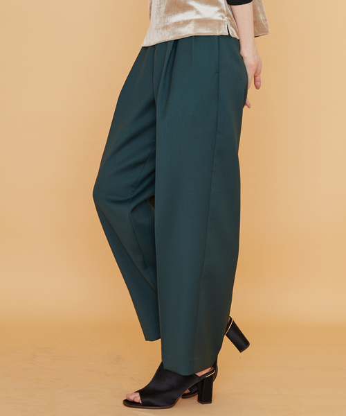 UNITED TOKYO（ユナイテッドトウキョウ）の「ウォッシャブルカラーワイドテーパードパンツ（その他パンツ・レディース・ネイビー/ブラウン/イエロー/グリーン・1/2）」の14枚目の写真