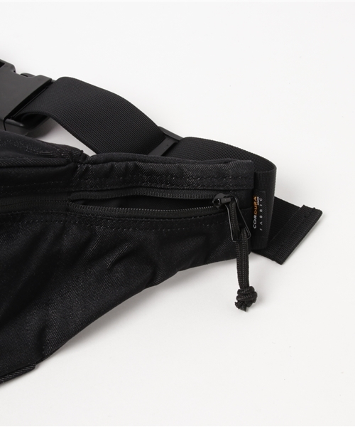 KELTY(ケルティ)の「【KELTY/ケルティ】デニムボディバッグ ミニファニー / URBAN DENIM MINI FANNY(ボディバッグ/ウエストポーチ・メンズ・ブラック/ネイビー/ダークネイビー・FREE)」の7枚目の写真