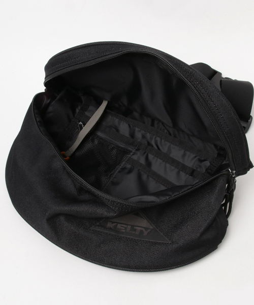 KELTY(ケルティ)の「【KELTY/ケルティ】デニムボディバッグ ミニファニー / URBAN DENIM MINI FANNY(ボディバッグ/ウエストポーチ・メンズ・ブラック/ネイビー/ダークネイビー・FREE)」の5枚目の写真