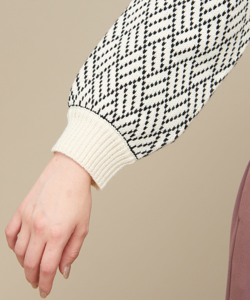 natural couture（ナチュラルクチュール）の「ジオメトリック柄ジャガーニット（ニット/セーター・レディース・オフホワイト/ベージュ/パープル・FREE）」の13枚目の写真