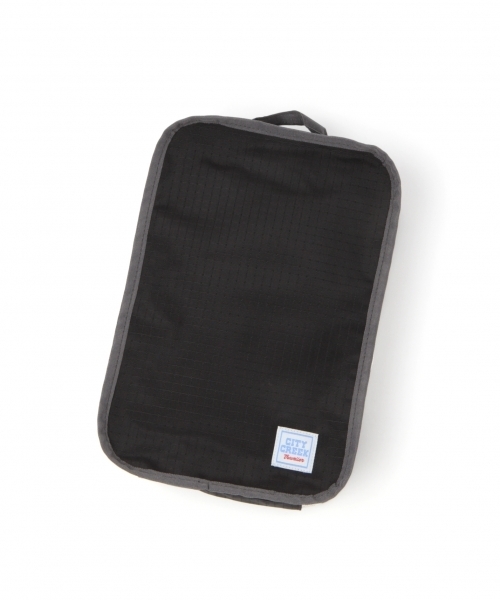 niko and...（ニコアンド）の「[CITY CREEK]トラベルポーチM（ポーチ・レディース・ブラック/ピンク/ライトイエロー/セージグリーン/グレー・0）」の2枚目の写真