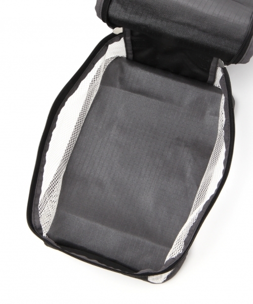 niko and...（ニコアンド）の「[CITY CREEK]トラベルポーチM（ポーチ・レディース・ブラック/ピンク/ライトイエロー/セージグリーン/グレー・0）」の13枚目の写真