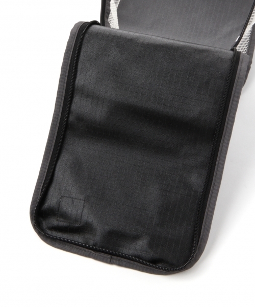 niko and...（ニコアンド）の「[CITY CREEK]トラベルポーチM（ポーチ・レディース・ブラック/ピンク/ライトイエロー/セージグリーン/グレー・0）」の14枚目の写真