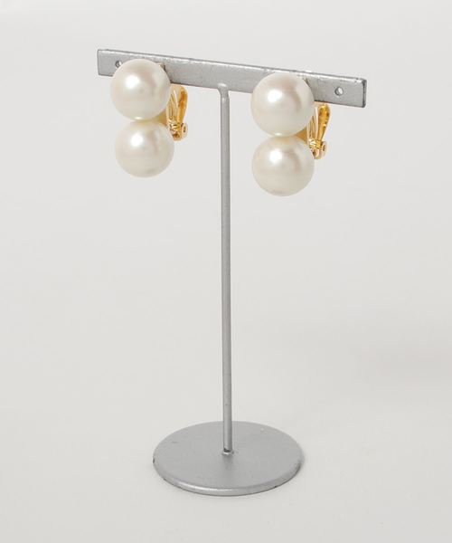 Demi-Luxe BEAMS（デミルクス ビームス）の「Demi-Luxe BEAMS / ダブルパール イヤリング（イヤリング・レディース・ホワイト・ONE SIZE）」の2枚目の写真